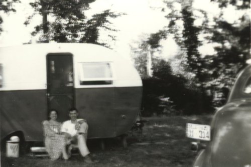 awilliefrances1942.jpg (30660 bytes)